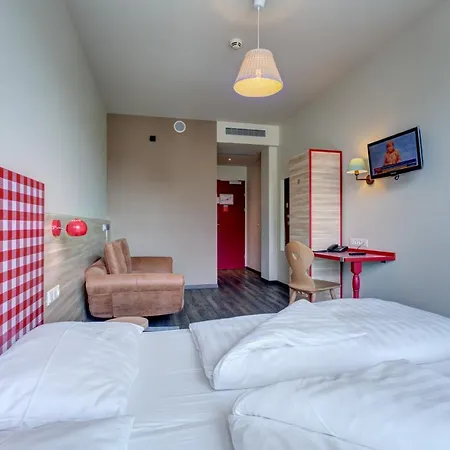 Hotel Meininger Center 3*