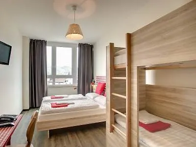 Meininger Center Hotell 3*