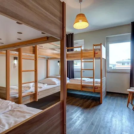 Meininger Center Hotell 3*