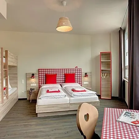 Meininger Center 3*