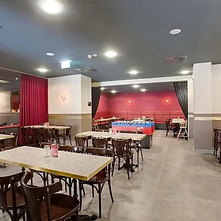 Meininger Center Hotel