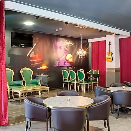 Hotel Meininger Center 3*