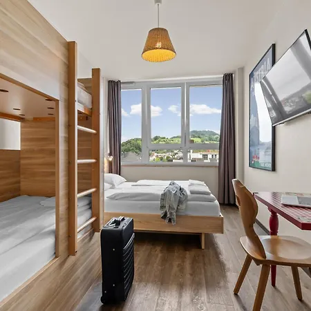 Meininger Center Hotel 3*
