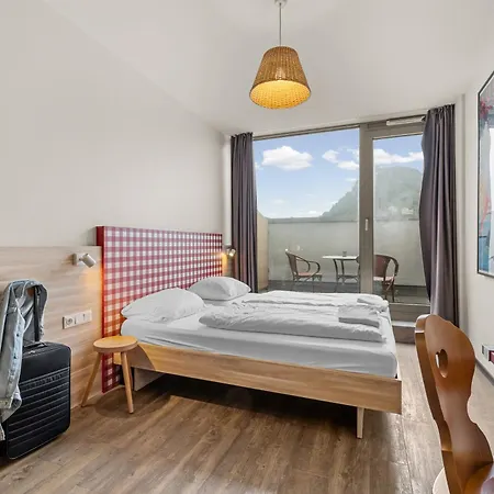 Meininger Center Hotel 3*