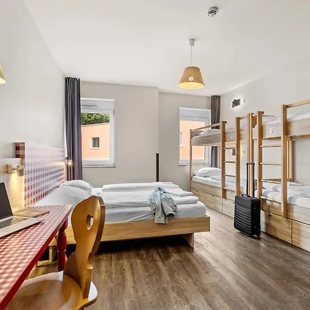 Meininger Center Hotel 3*