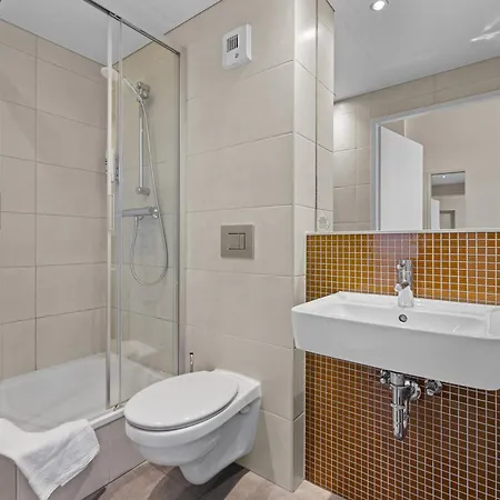 Meininger Center Hotel 3*