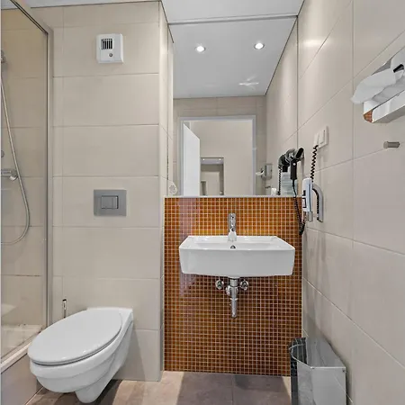 Meininger Center 3* Salisburgo