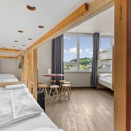 Meininger Center Hotel 3*