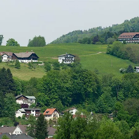 Szálloda Meininger Center 3*