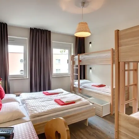 Meininger Center Szálloda 3*