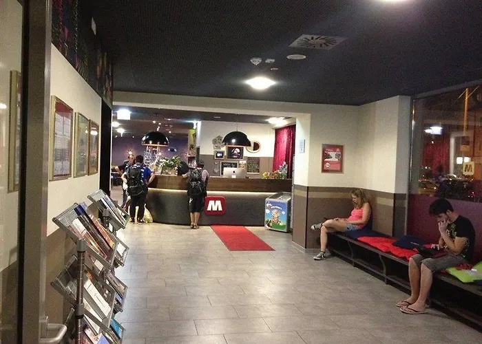 Hotel Meininger Center 3*