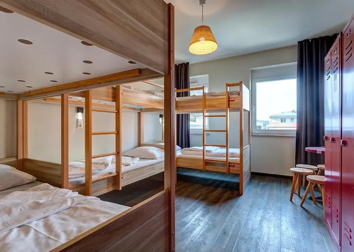 Meininger Center Hotel 3*