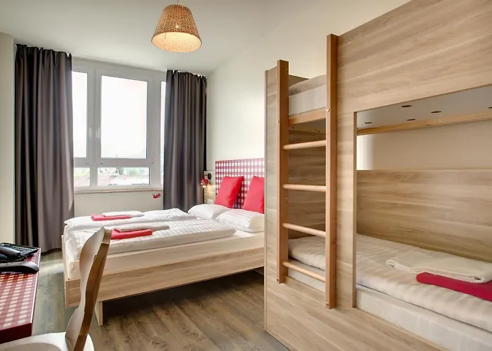 Meininger Center Hotel 3*