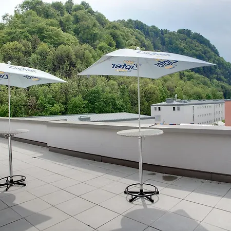 Meininger Center Hotel